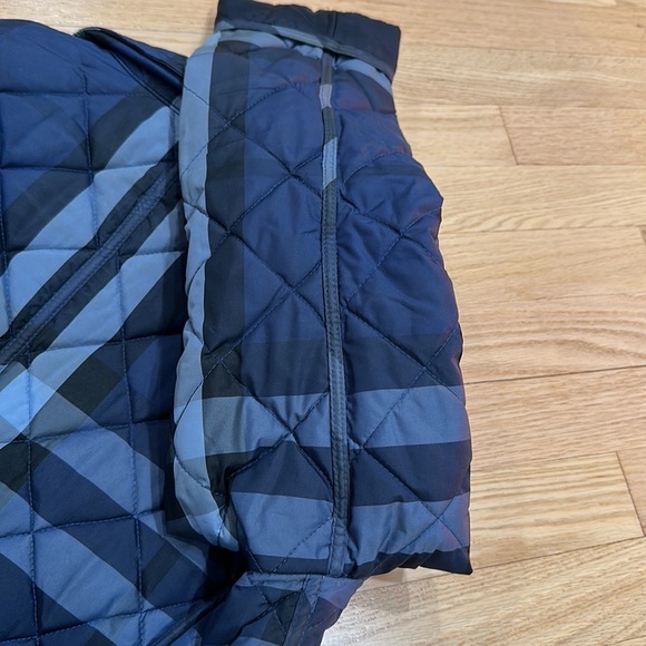 Womens Burberry Jacket - Picture 11 of 14